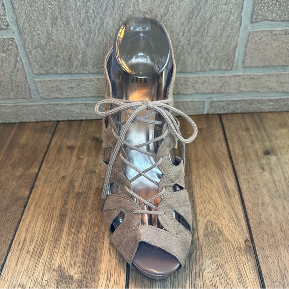 Like NEW Elle Sienna Lace Up Taupe Tan Suede Peep Toe High Heel Shoe / Size 7.5 - Picture 9 of 11